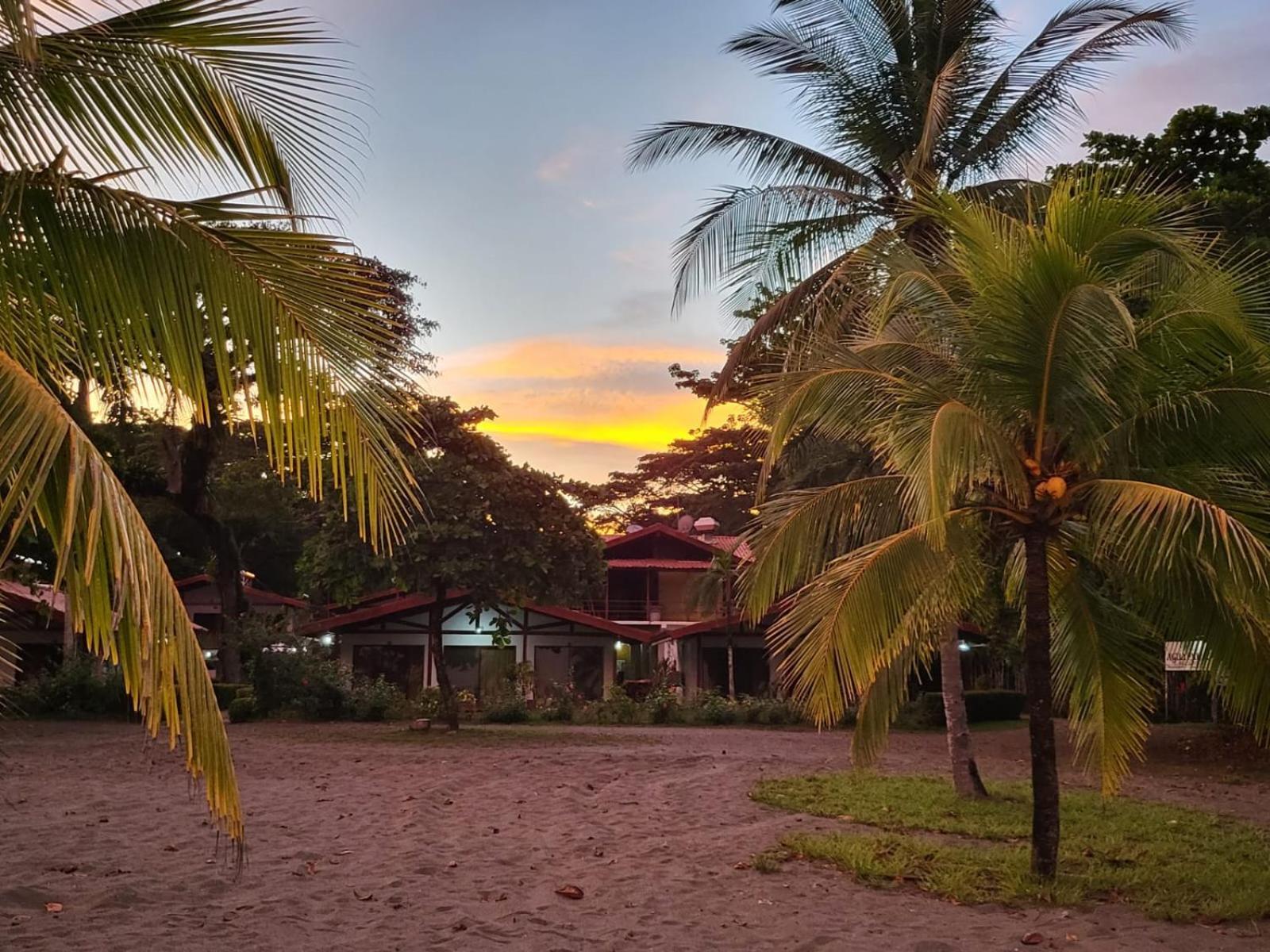 Agua Dulce On The Beach ปัวร์โตคิมาเนซ ภายนอก รูปภาพ