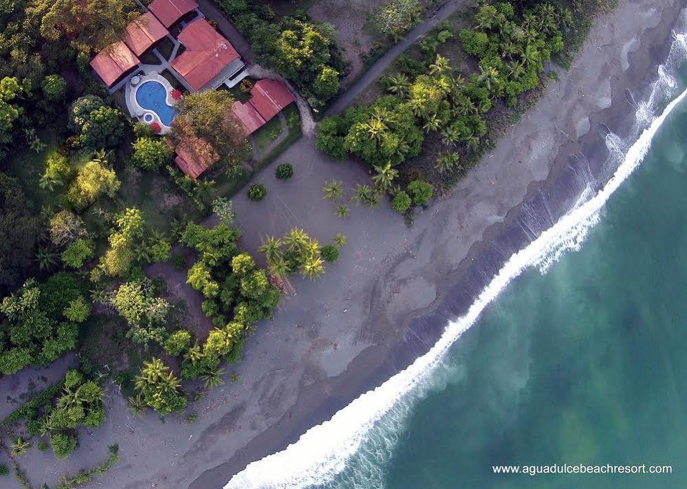 Agua Dulce On The Beach ปัวร์โตคิมาเนซ ภายนอก รูปภาพ