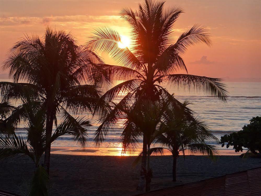 Agua Dulce On The Beach ปัวร์โตคิมาเนซ ภายนอก รูปภาพ