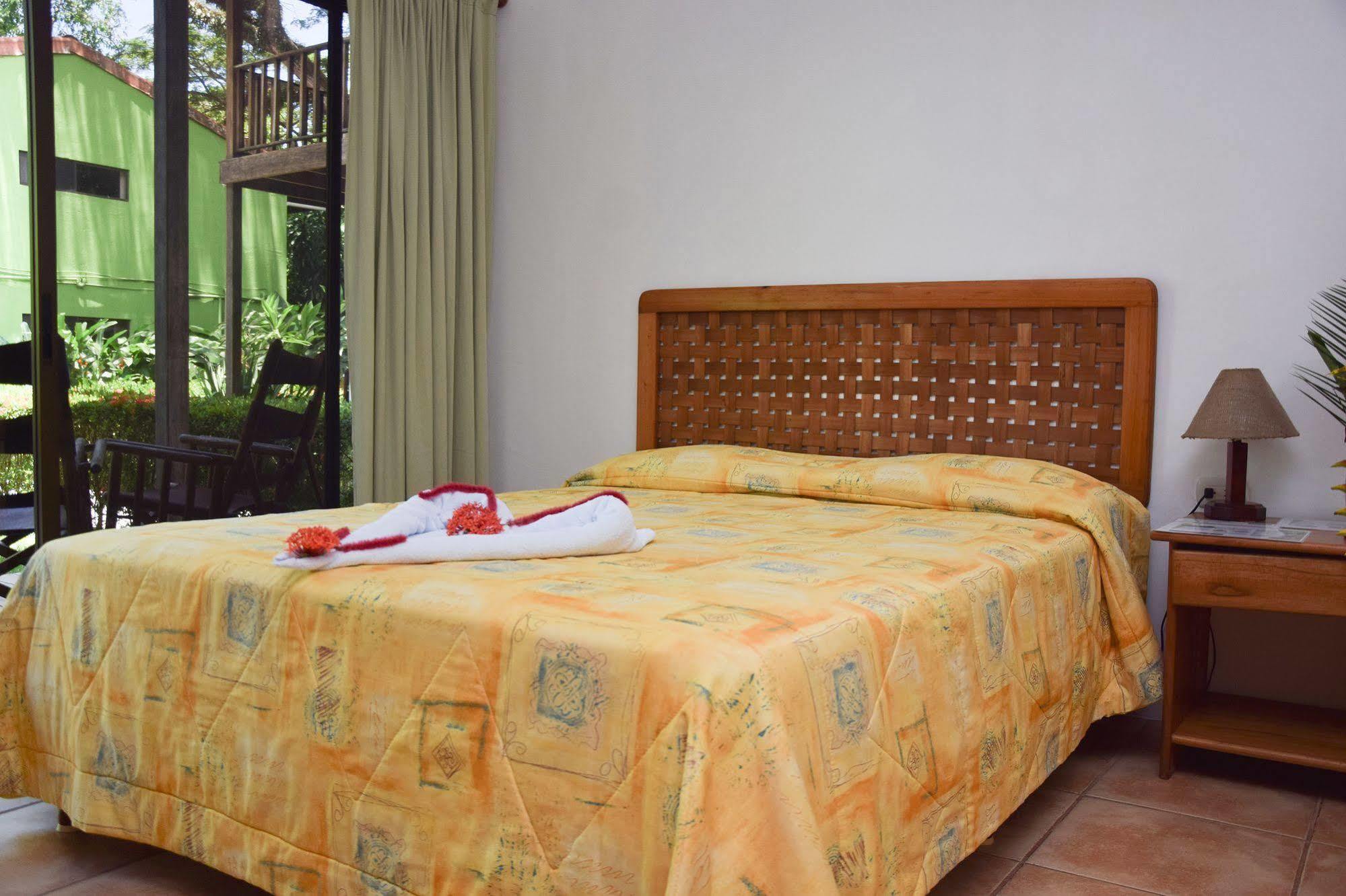Agua Dulce On The Beach ปัวร์โตคิมาเนซ ภายนอก รูปภาพ