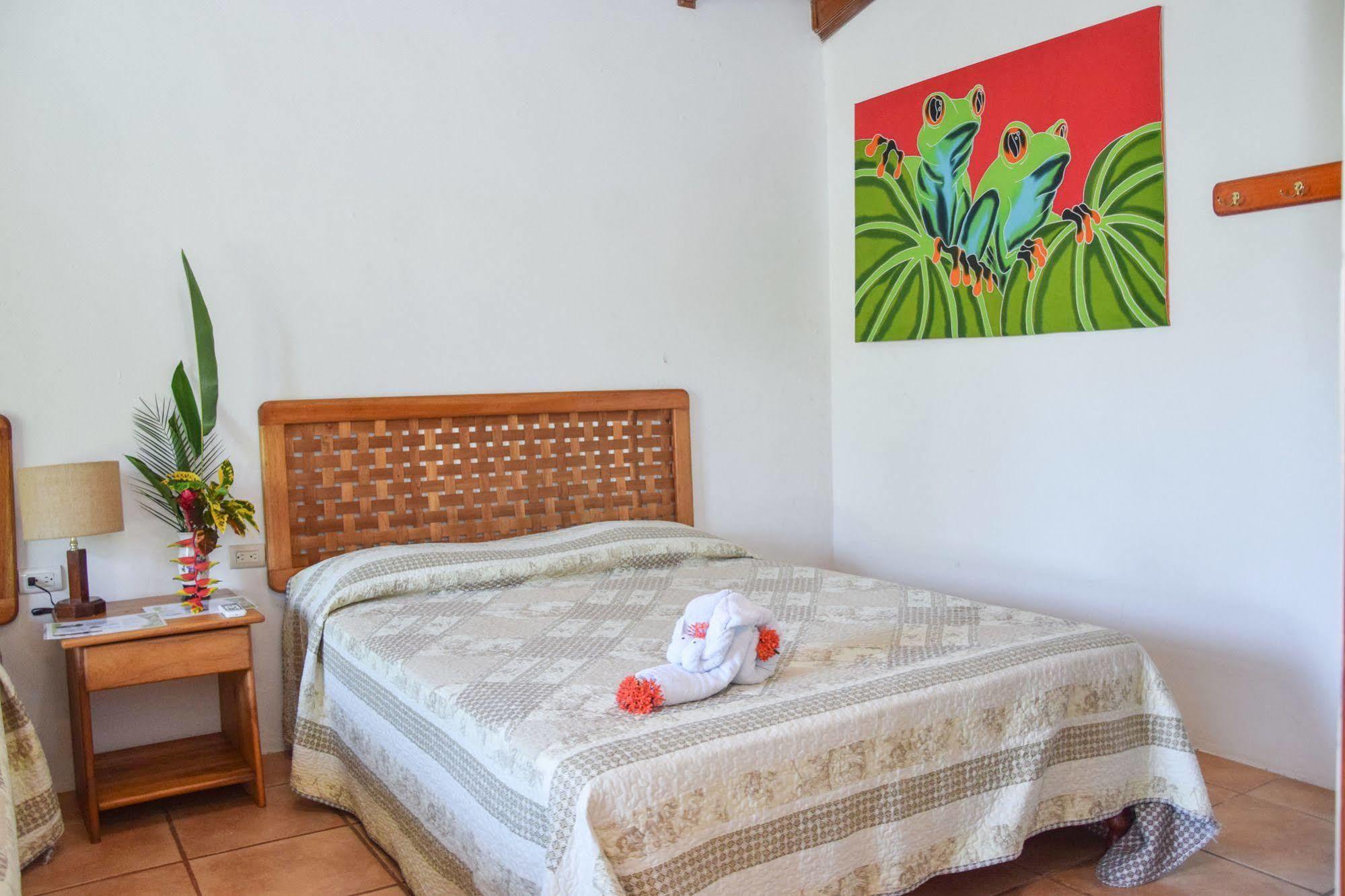 Agua Dulce On The Beach ปัวร์โตคิมาเนซ ภายนอก รูปภาพ