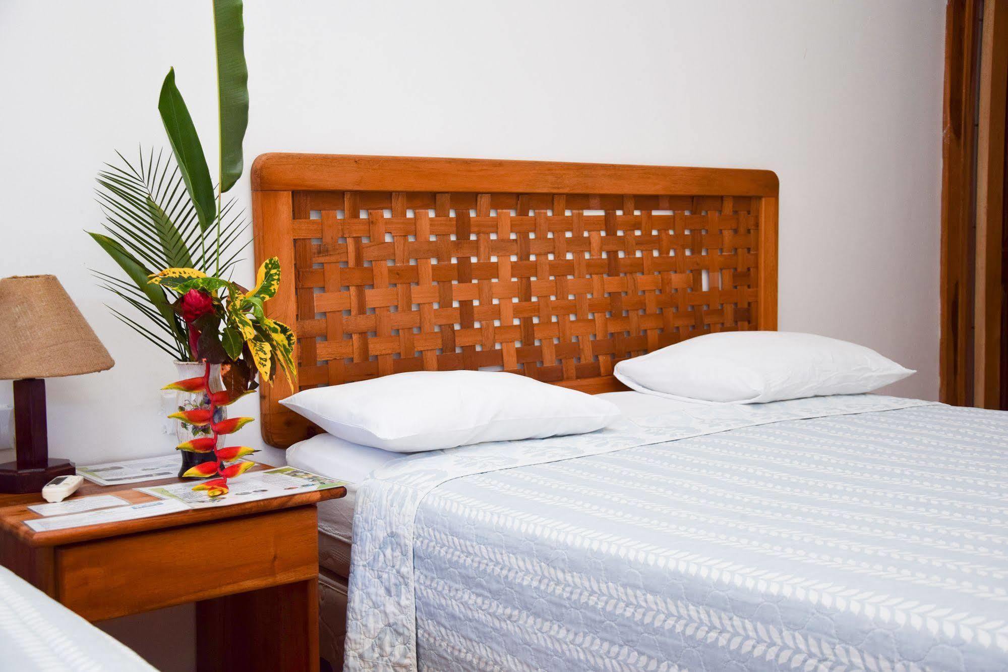 Agua Dulce On The Beach ปัวร์โตคิมาเนซ ภายนอก รูปภาพ